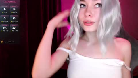  Nora  online show from February 18, 5:20 am