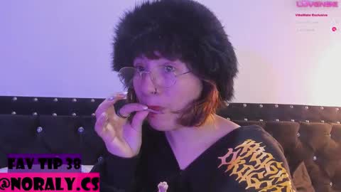 Noraly  online show from December 2, 4:42 am