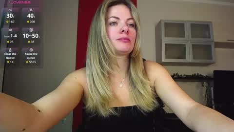 Lina online show from March 25, 5:14 am