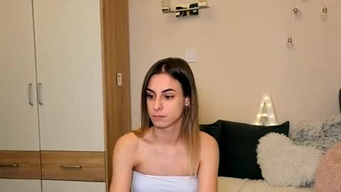 Ana online show from September 21, 2:32 pm