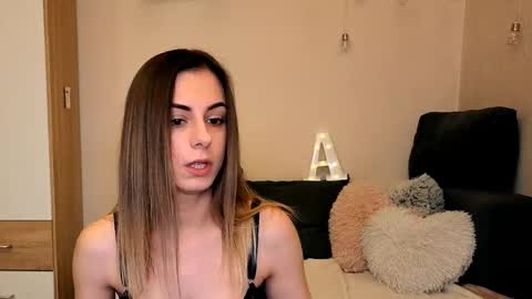 Ana online show from November 17, 5:26 pm