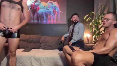 Snapshot of highlatin_guys chatting on September 20, 2:25 am Terry and E online show from September 20, 2:25 am
