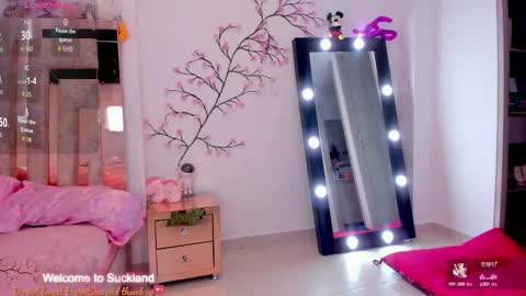 Snapshot of hilary_jones_22 chatting on October 11, 5:38 pm LUNA new account FOLLOW ME online show from October 11, 5:38 pm