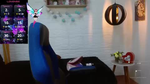 Snapshot of hilaryclowerx chatting on September 16, 3:08 am H I L A R Y online show from September 16, 3:08 am
