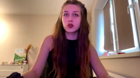 Hi Im Elizabeth online show from November 26, 11:51 am