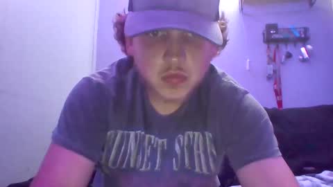 Snapshot of himommy37 chatting on September 10, 12:44 am himommy37 online show from September 10, 12:44 am