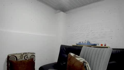 Snapshot of himoreno97 chatting on January 31, 10:21 pm Hi moreno online show from January 31, 10:21 pm