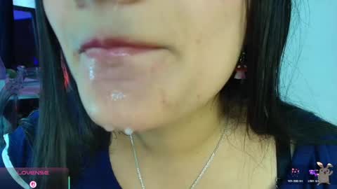 hinata online show from April 10, 9:30 pm