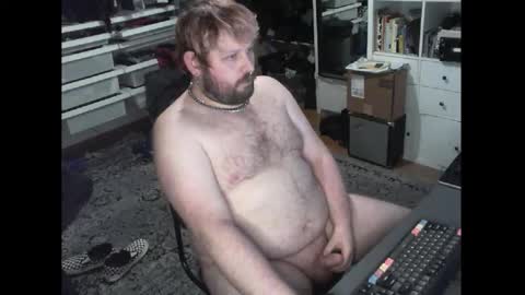 hipguy91 online show from December 17, 5:25 am