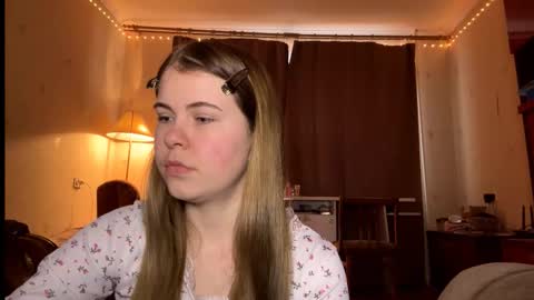 I am Amy ntmu Lets hit 10 Thumbs Up together online show from January 18, 11:41 am