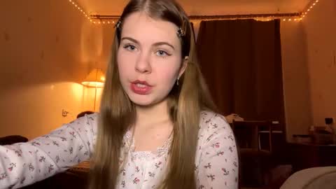 I am Amy ntmu Lets hit 10 Thumbs Up together online show from January 16, 2:04 pm