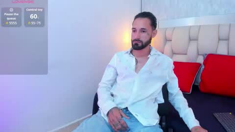 Hisoka online show from February 7, 8:23 pm