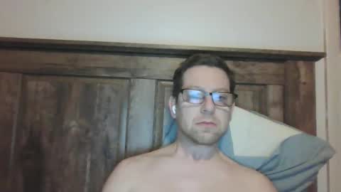 Hobbes323 online show from February 15, 6:37 am