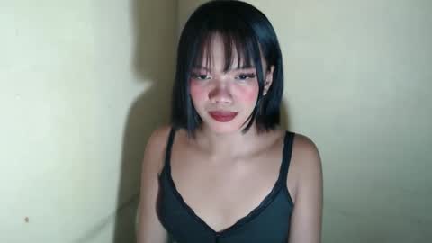 Guinevere3 online show from March 6, 5:34 pm