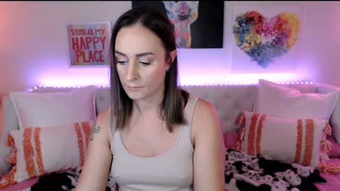 Holi Hurricane online show from April 7, 3:52 am