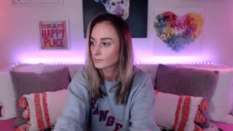 Holi Hurricane online show from November 13, 4:04 am