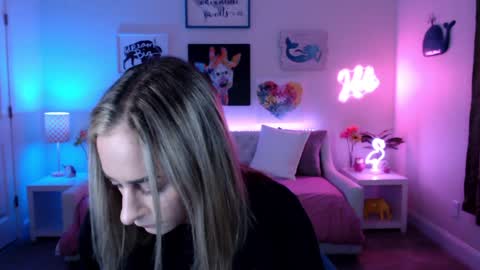 Holi Hurricane online show from January 27, 4:09 am