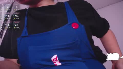 holly_16 online show from February 4, 9:52 pm