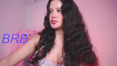 holly_16 online show from February 3, 10:43 pm
