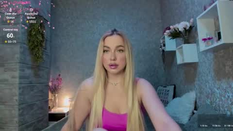 holly_molly8 online show from October 21, 8:34 pm