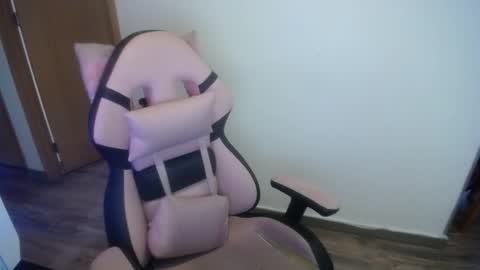 Holly online show from November 24, 7:12 pm