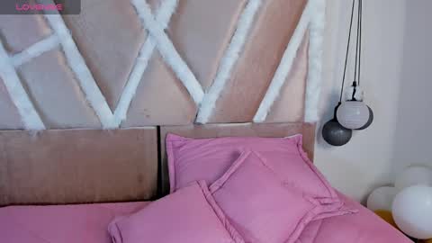 Holly online show from September 17, 8:34 pm