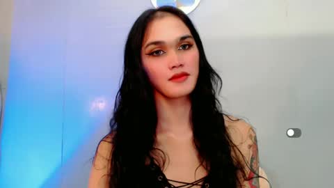 Snapshot of holly_sunshine69 chatting on January 25, 9:26 am Apple online show from January 25, 9:26 am