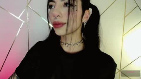 Snapshot of hollyxx_ chatting on March 1, 3:38 pm holly online show from March 1, 3:38 pm