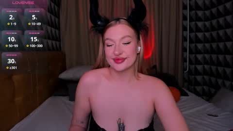 Emma online show from October 31, 1:17 am