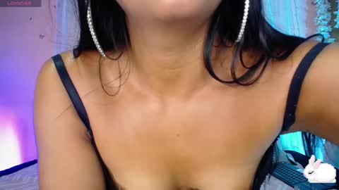 Hollyy online show from March 26, 8:25 pm