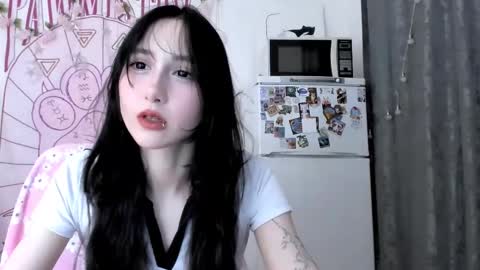 Ho Lee Sheet online show from March 21, 6:01 pm