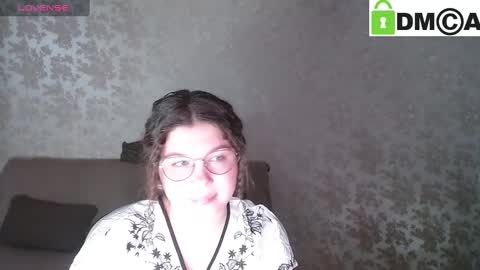 Welcome guys  Pleasure to see you all here  My name is MichaelaTip menu is active Private is open  online show from March 10, 9:12 am