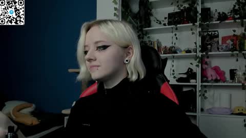 holy_mistresss online show from December 2, 10:24 am