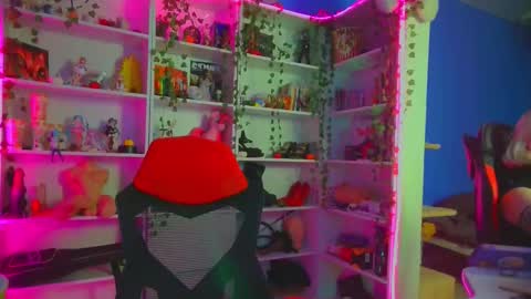 Rumi online show from November 12, 11:01 am