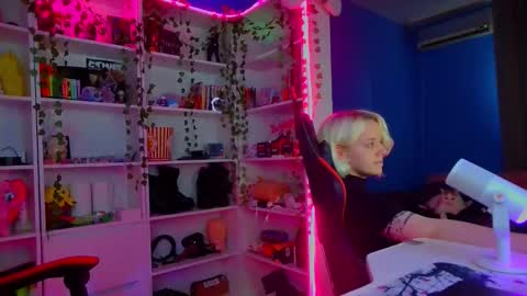 Rumi online show from October 22, 10:18 am