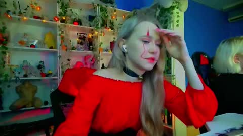 Rumi online show from October 31, 10:48 am