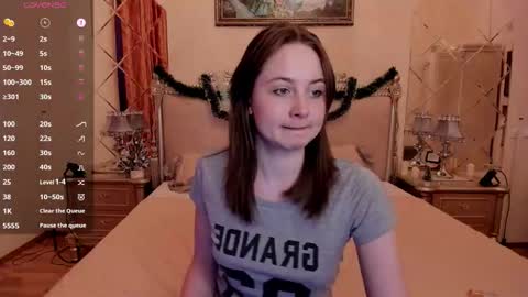 holybabydoll online show from December 18, 11:49 am