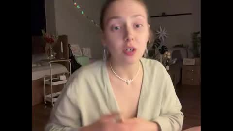 Snapshot of holydori chatting on September 20, 7:17 pm dori not holy get my tg channel with link from description under last photo online show from September 20, 7:17 pm