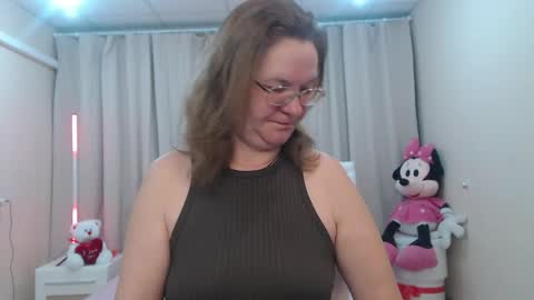 holymilfa online show from March 23, 7:35 am