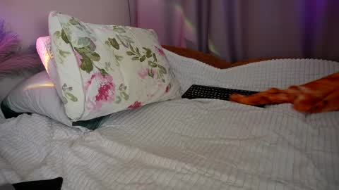 Vicky my another account here - desperate clit online show from March 30, 6:19 pm