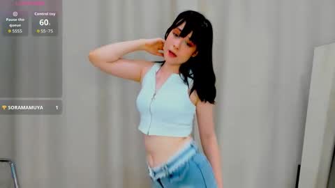 Snapshot of honeey_beee chatting on September 30, 7:24 pm May online show from September 30, 7:24 pm