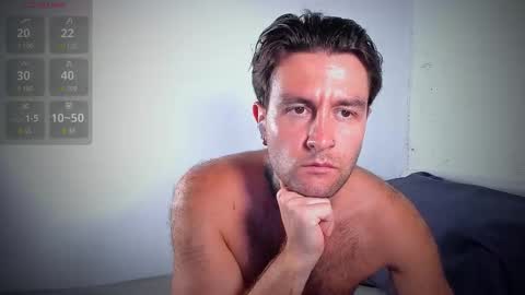 Snapshot of honestandrew chatting on September 29, 5:39 am Andrew online show from September 29, 5:39 am