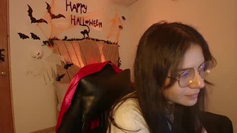   online show from October 14, 2:31 pm