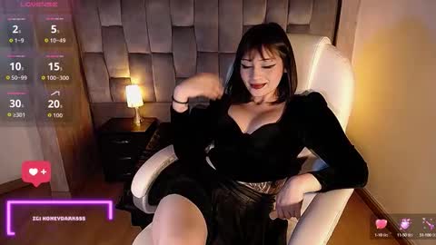 Snapshot of honey_dark chatting on September 27, 3:26 am Honney online show from September 27, 3:26 am