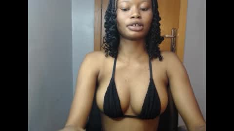 Snapshot of honey_juicydoll chatting on October 19, 10:20 am Sonia online show from October 19, 10:20 am