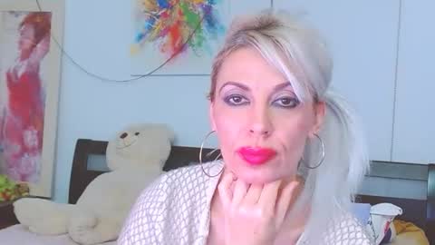 honey_lara online show from January 11, 2:39 am