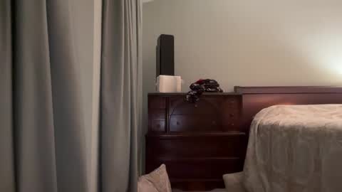 honey_man14 online show from April 19, 3:02 pm