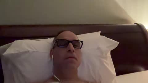 Snapshot of honey_man14 chatting on January 2, 11:06 pm honey_man14 online show from January 2, 11:06 pm