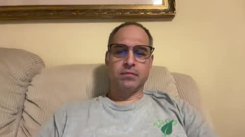 Snapshot of honey_man14 chatting on September 11, 2:13 am honey_man14 online show from September 11, 2:13 am