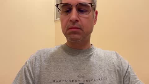 Snapshot of honey_man14 chatting on February 22, 6:08 pm honey_man14 online show from February 22, 6:08 pm